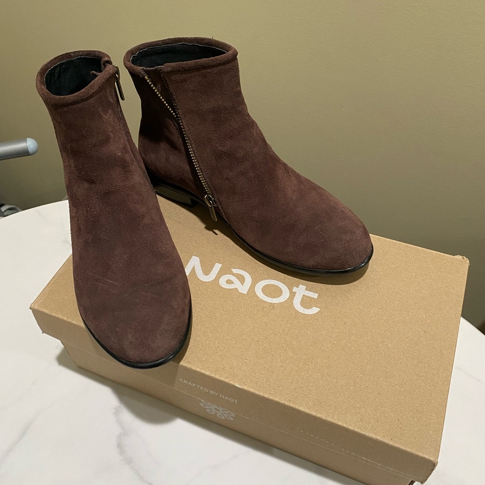 Naot Norther Ankle Boots Brown Cordovan Soft Suede | size : EU 37